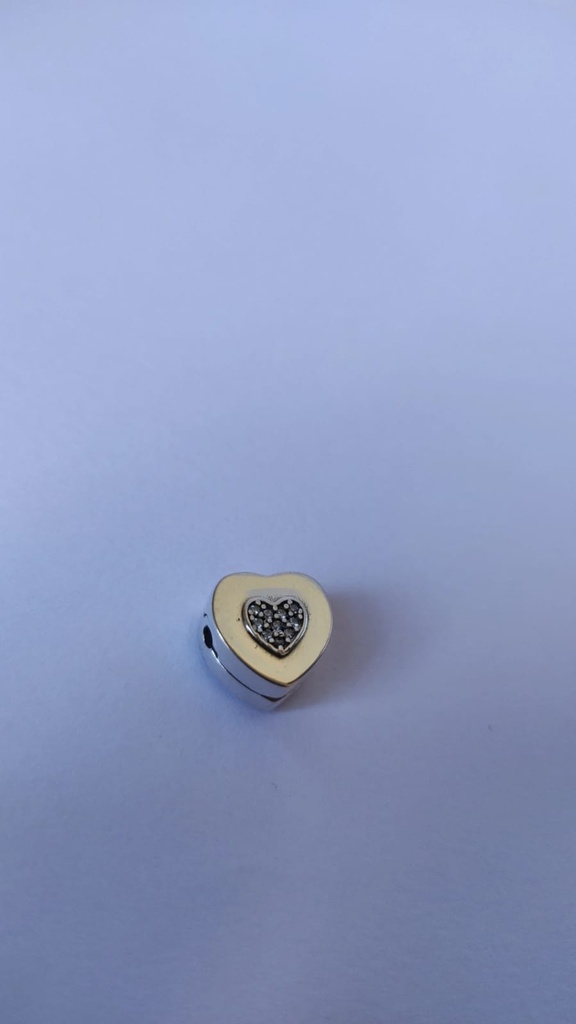 CHARM BROCHE DE CORAZON