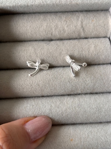 Aretes con seguro de bebe Libélula 