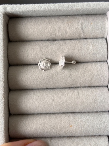 Aretes con seguro de bebe Sol 