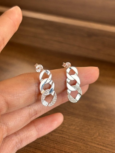 ARETES GILI